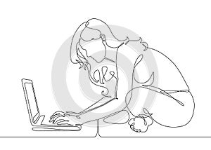 Continuous line drawing girl sits at a laptop