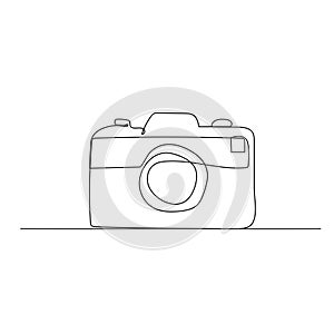 continuous line drawing of retro photo camera