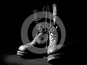 Contour of military boots