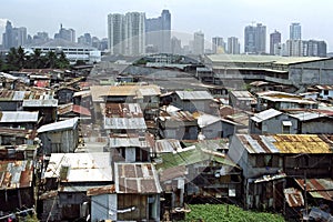 Contrast between rich and poor, Manila, Philippines