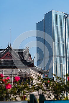 Contrasts of modern and old architecture