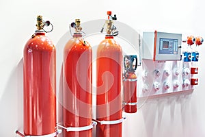 Control and monitoring device in fire alarm and automatic fire extinguishing systems