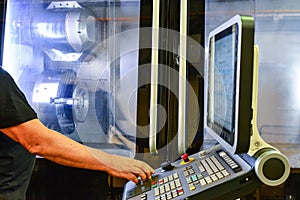 The control panel of the program of work on the control panel of the precision CNC machining center, the processing of the manufac