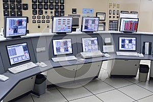 La sala de control de una planta de generación de energía