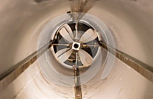 Control of torpedo tubes on a submarine