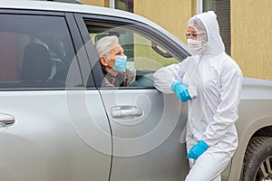 Conversation between doctor and patient photo