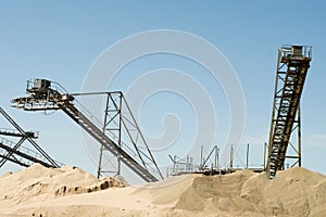Conveyor belt of a sand extraction installation