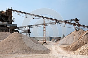 Conveyor belts in a sand quarry