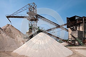 Conveyor belts in a sand quarry