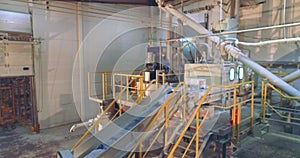 Conveyor line of wallpaper production, wallpaper production plant, modern wallpaper production plant