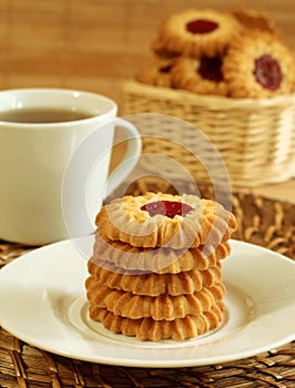 cookies with marmalade and cup of tea