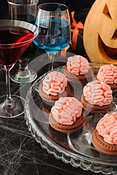 Cookies with marzipan brains for Halloween