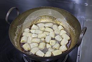 Cooking Banana in syrup