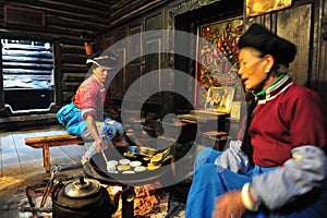 Cooking girl and women, The Ethnic minority