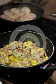 Cooking meatballs with cheese