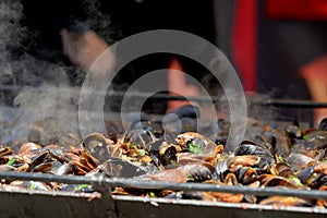 Cooking mussels