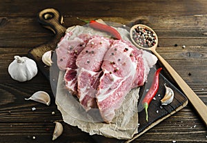 Cooking raw pork meat