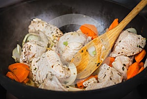 Cooking turkey with vegetables