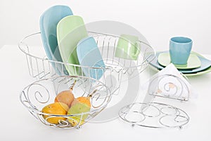 Cookware; set of dish drainer and kitchen utensils