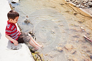 Cooling feet in water