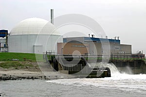 Cooling of a nuclear power plant