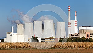 Chladiaca veža jadrovej elektrárne