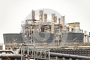 Cooling towers for the oil and gas refining industry