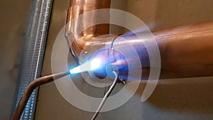 copper pipe soldering process with tin by specialized technicians