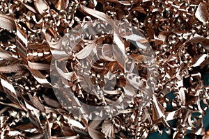 copper shavings in macro on tapete