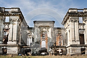 Copy of Petite Trianon in Romania, ruined castle