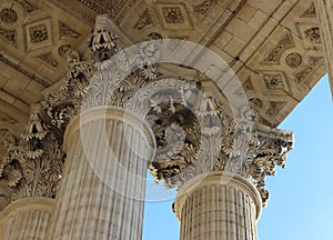 CORINTHIAN COLUMN