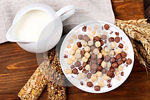 Corn flakes in bowl