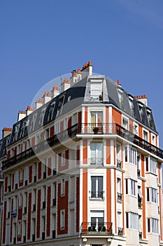 Corner House In Paris