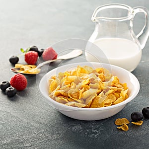 Cornflake cereals in a bowl