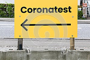 Coronatest road sign in Denmark