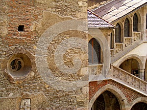 Corvin castle hunedoara transylvania huniazilor history gothic