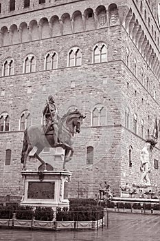 Cosimo I de Medici Equestrian Statue by Giambologna, Florence photo