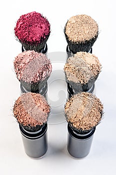 Cosmetic brushes