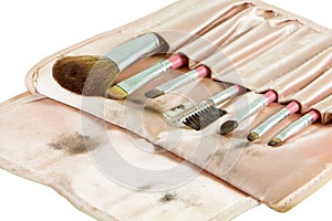 Cosmetic brushes