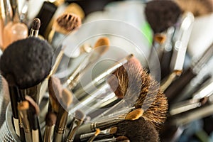 Cosmetic brushes for makeup