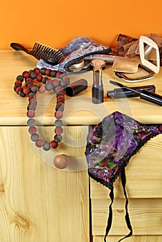 Cosmetics accessories