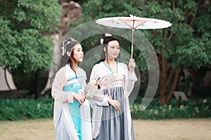 Cosplay Chinese classic beauty bestie best close friends in traditional ancient drama costume hanfu