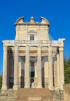 costruzione uti

TEMPLE OF ANTONINUS AND FAUSTINA photo