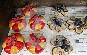 Cotai Macau Londoner Hotel Churchill`s Restaurant Bakery Fresh Pastry Royal King`s Crown Bread Strawberry Blueberry Cream Puff