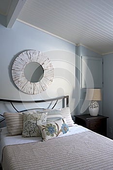 Cottage Bedroom Decor for Spring