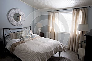 Cottage Bedroom Decor for Spring