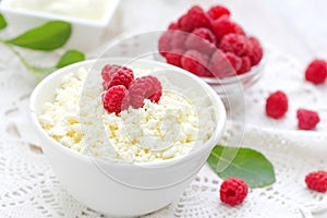 Cottage cheese with fresh raspberry