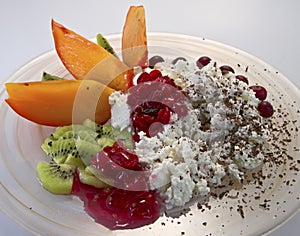 Cottage cheese with fruit