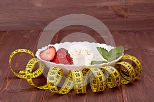 Cottage cheese and measuring tape.