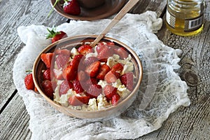 Cottage cheese with strawberries